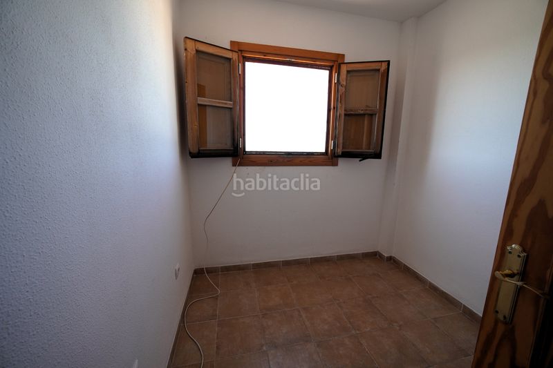 Foto cdfb3db3-5b6b-4219-8f91-9eaccf95a375. Casa adossada amb aparcament a Enix
