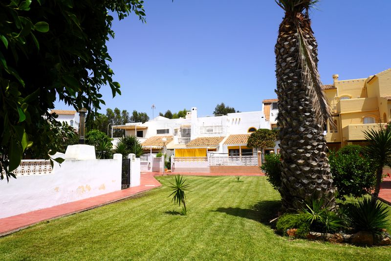 Foto c1afa566-b996-4dee-8c8f-ad213ac0b44e. Casa adossada amb piscina a El Sabinar-Urbanizaciones-Las Marinas-Playa Serena Roquetas de Mar