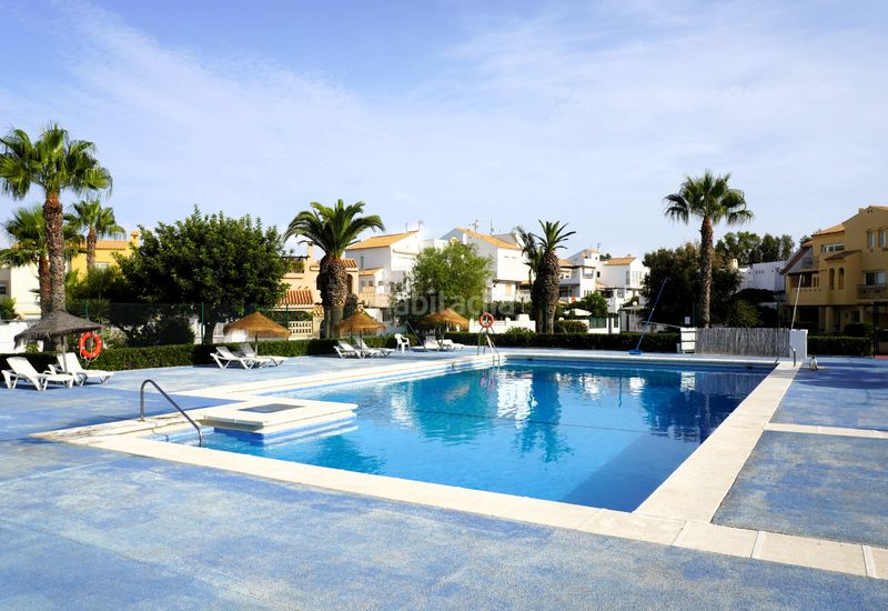 Foto ce8c551c-1fae-49d4-bd7b-3bc3329a1ffa. Casa adossada amb piscina a El Sabinar-Urbanizaciones-Las Marinas-Playa Serena Roquetas de Mar