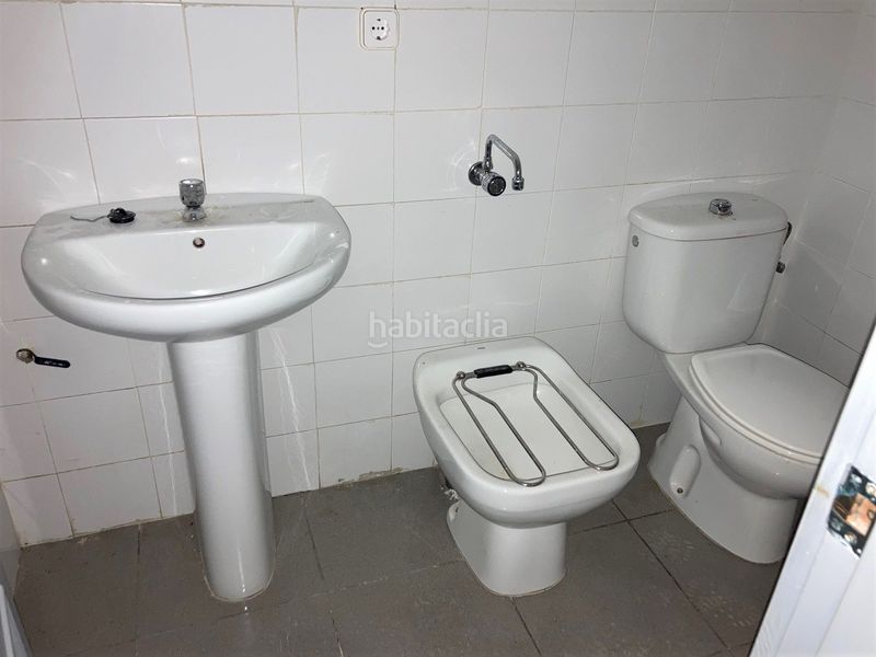 Foto 44e7b4b0-ff5a-406b-a4ba-754d90fb68b2. Location local commercial avec chauffage dans Barrios (Los)