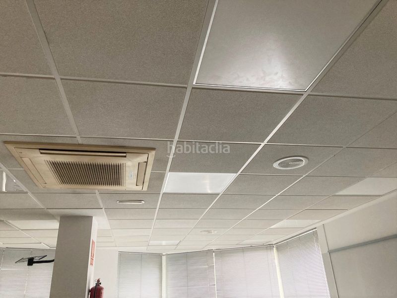 Foto 990e0589-710c-4fb5-afcb-6cbcc61a2997. Location local commercial avec chauffage dans Barrios (Los)
