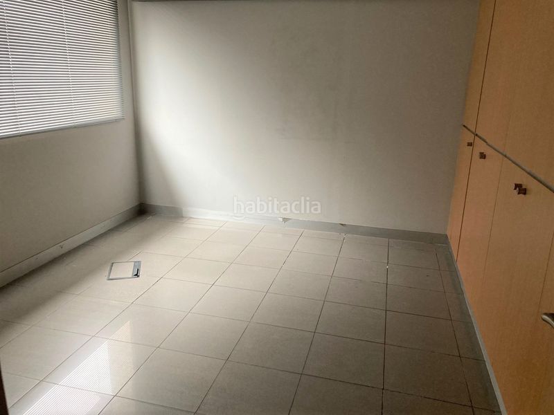 Foto b85f469f-e581-4972-87de-83135f276447. Location local commercial avec chauffage dans Barrios (Los)