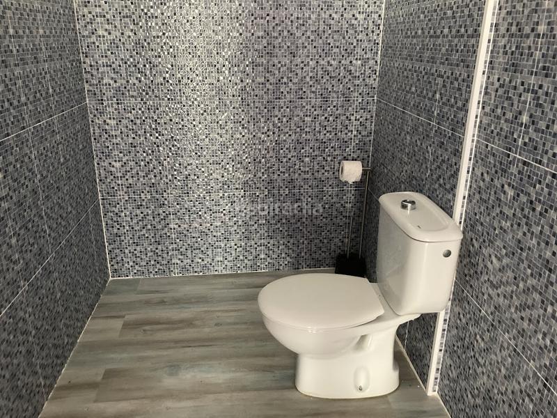 Foto 8ac6e7e1-d3dd-46fc-bfba-4e9d6e3fbbf3. Locale commerciale in calle maldonado 3 in Barrios (Los)