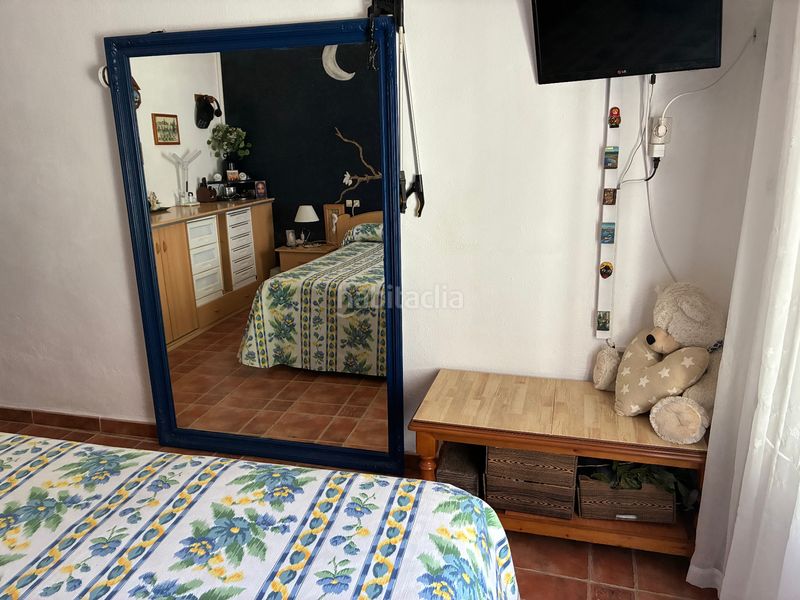 Foto 3a83be98-4d27-4366-ab89-7ad4cb99d1bd. Casa amb xemeneia aparcament piscina a Barrios (Los)