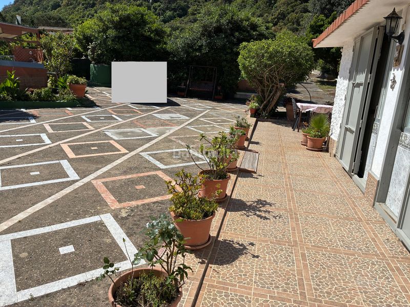 Foto 455bcb43-0008-4333-af38-174edf393e2c. Casa amb xemeneia aparcament piscina a Barrios (Los)