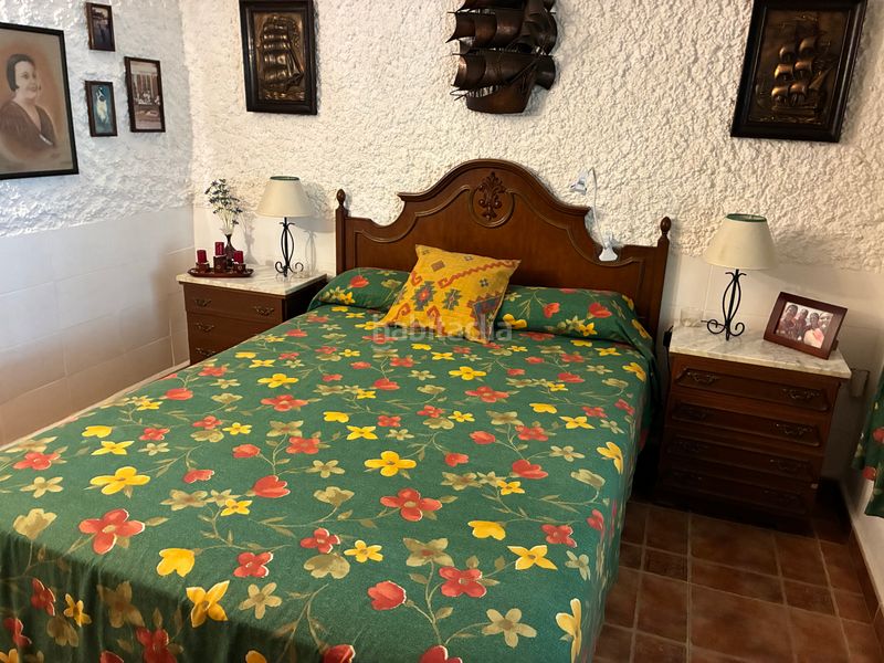 Foto f054f7ac-c316-46bd-8c1f-930ec05bf679. Casa amb xemeneia aparcament piscina a Barrios (Los)