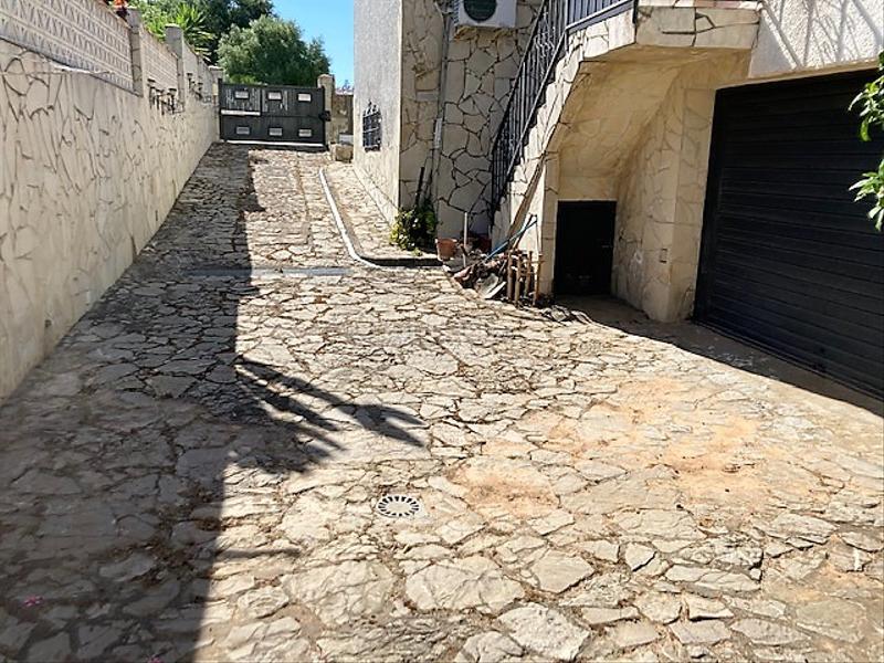 Foto 372848b2-b321-4731-8379-b05b02f73c8f. Casa en santa rosa-planta baja y sotano en parcela grande en Barrios (Los)