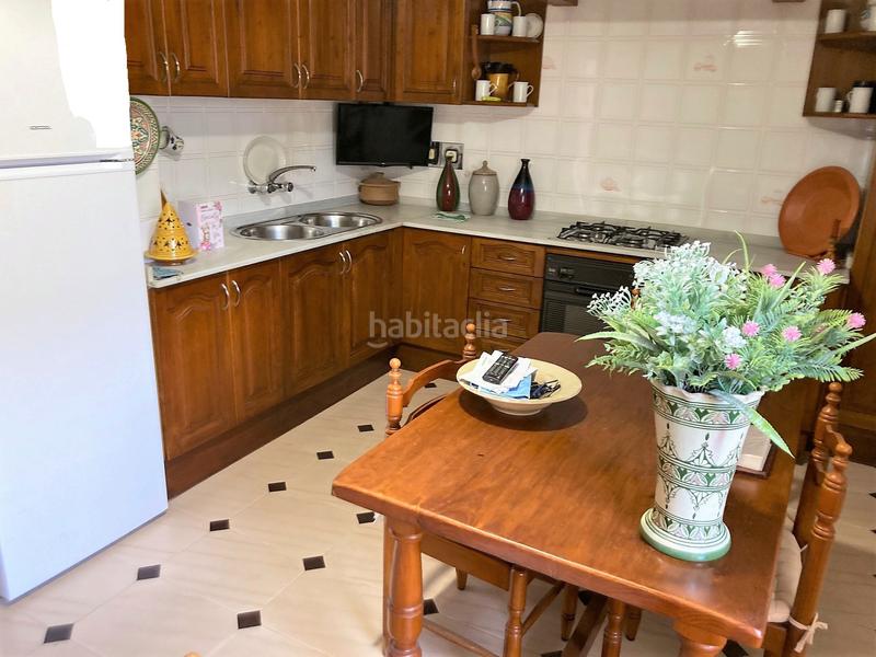 Foto 5f068691-fa0c-4d5c-8fc7-bc91c0404496. Casa en santa rosa-planta baja y sotano en parcela grande en Barrios (Los)