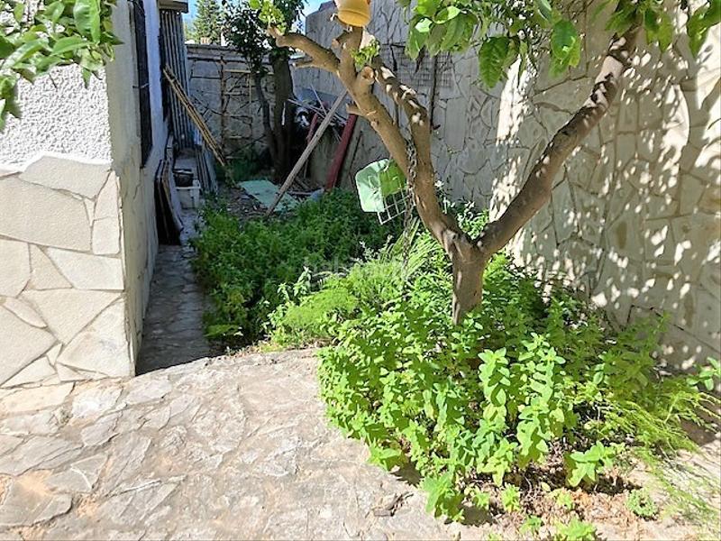 Foto bc89b227-a0a0-430a-9261-17ded722a9a1. Casa en santa rosa-planta baja y sotano en parcela grande en Barrios (Los)