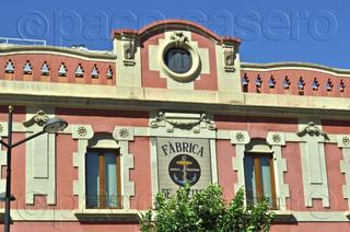 Lloguer Oficina a Avinguda del port 193. Antigua aceitera + locales + ofi / adaptable a otros usos y acti