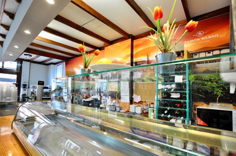 Foto abc9c873-bdbf-4354-9a0a-7720b76bb90c. Pas-de-porte local commercial dans carrer d'eivissa 18 dans Valencia