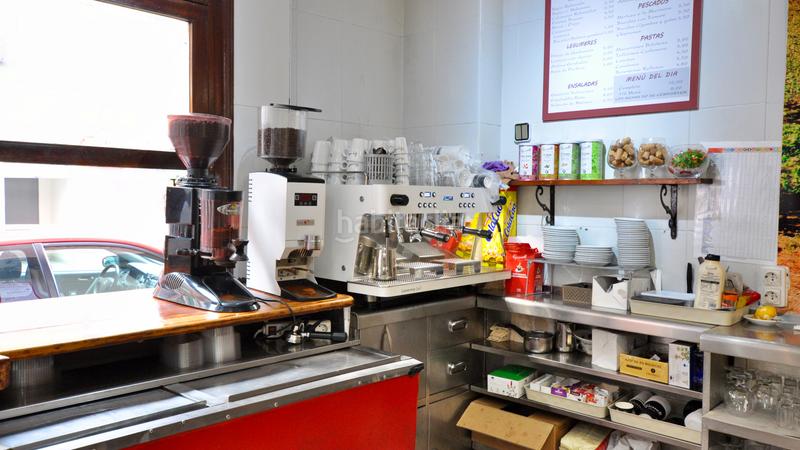 Foto 7af966f2-b8df-4abe-866c-f25231fd4776. Traspàs local comercial a carrer d'eivissa 18 a La Creu del Grau Valencia