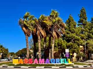 Edifici a Avinguda major 38. Edificio protegido. esquinero. residencial y comercial. 3 planta