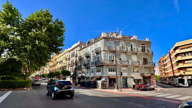 Apartamento en carrer de juan de mena 29 piso en chaflan fernando el catolico frente colegio jesus y maria en Valencia - Imagen 8