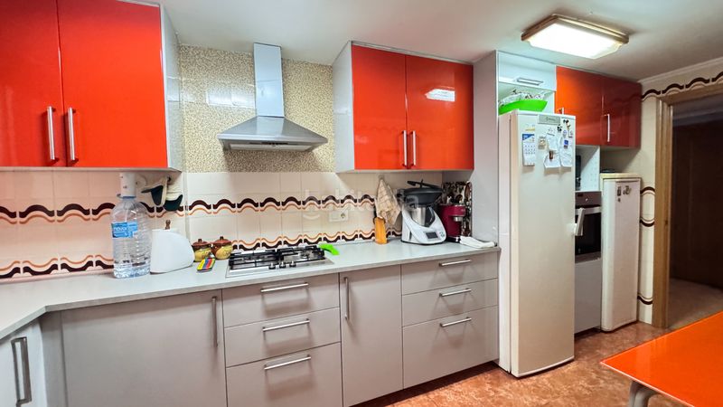 Foto 71aeb8f1-91b6-4768-88ff-d0aa8b2e5548. Pis a Ciutat Jardí Valencia