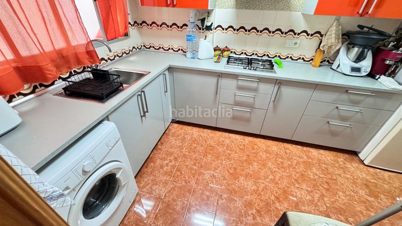 Foto e7cd71e7-cad1-4321-9e89-0ce43db615a7. Pis a Ciutat Jardí Valencia