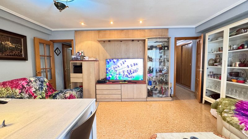 Foto fabc7e37-a478-40e6-b3cb-8264f595e6c7. Pis a Ciutat Jardí Valencia