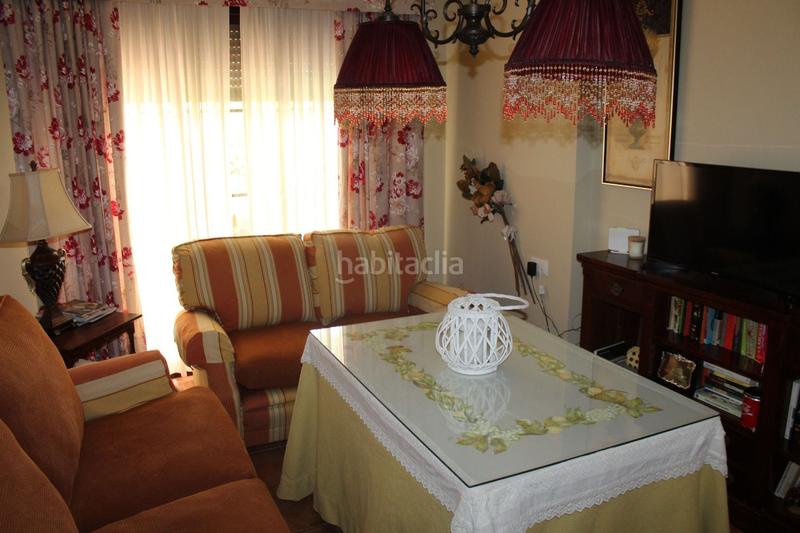 Foto 9a872b89-b065-4582-8911-ea180e13a8ca. Casa adossada amb xemeneia calefacció aparcament piscina a Guillena