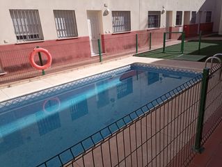 Pis a Burguillos. Gran piso con piscina