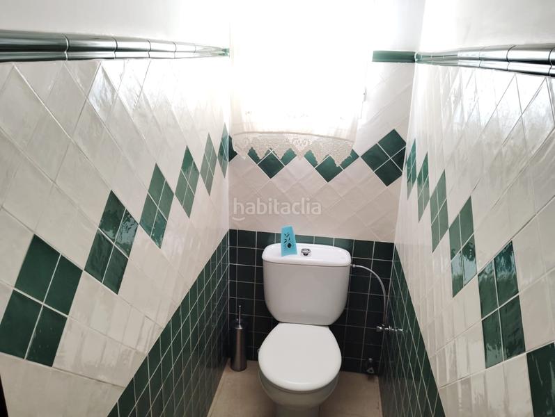 Foto 43bd3d40-6b10-4ec7-bb65-85b45e0dddb3. Casa adosada casa en el centro en Brenes