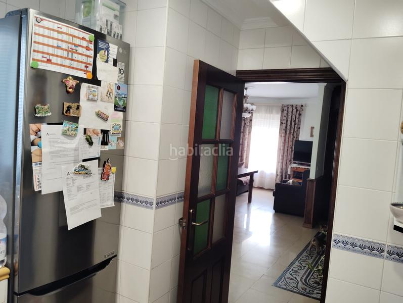 Foto bcb06b3b-4e47-4cab-9020-755cbf76a07e. Casa adosada casa en el centro en Brenes
