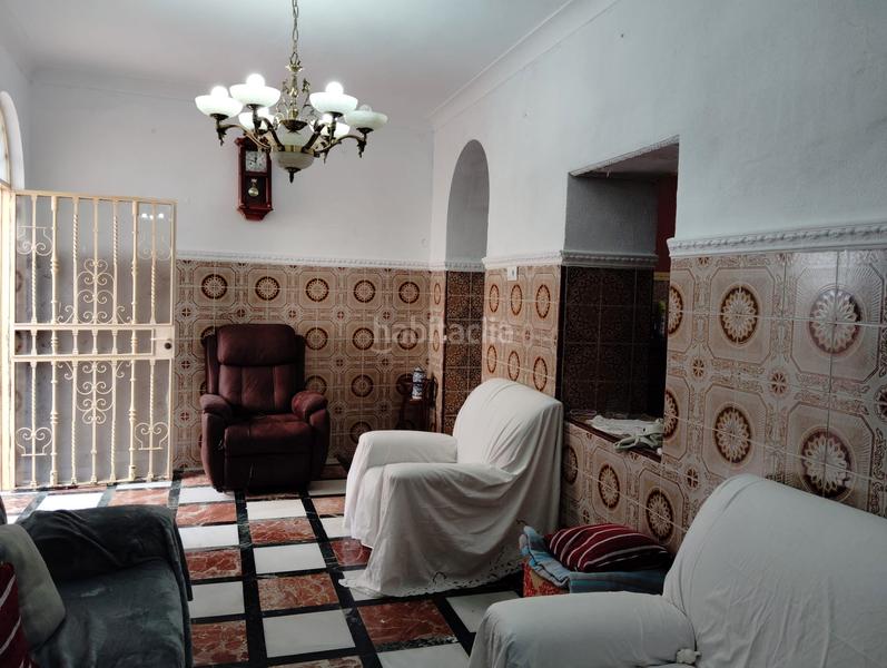 Foto 5a811fc9-5690-4ae9-88f4-c00eaa61970f. Casa con parcheggio in Brenes