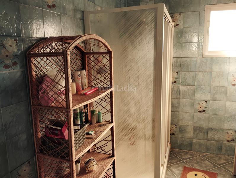 Foto d8b7c8db-3e15-4e51-b254-5d7fe21568be. Casa con parcheggio in Brenes