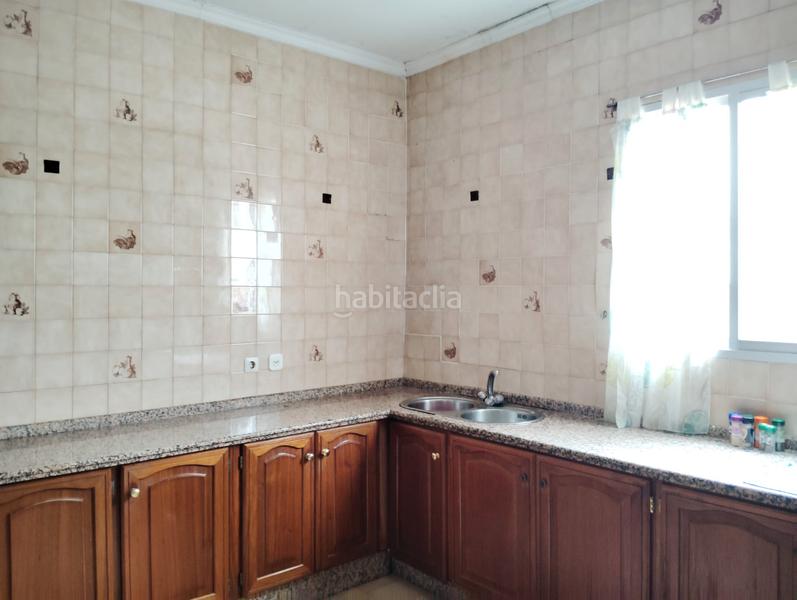 Foto efec836b-010b-4e08-a071-c8d5b3ef470b. Casa con parcheggio in Brenes