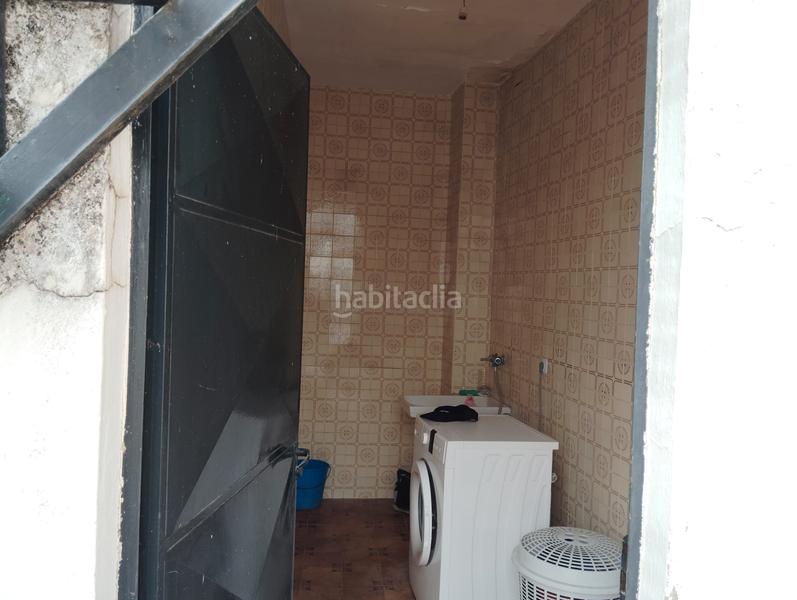 Foto fe59ad0e-26d2-4db6-b518-43f9e2445da6. Casa con parcheggio in Brenes