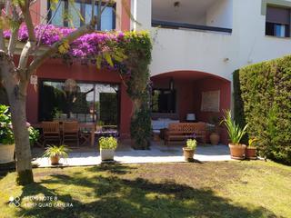 Casa adossada  Calle sergio garcía. Gran chalet en hato verde
