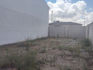 Wohngrundstück in Brenes. Gran solar de esquina
