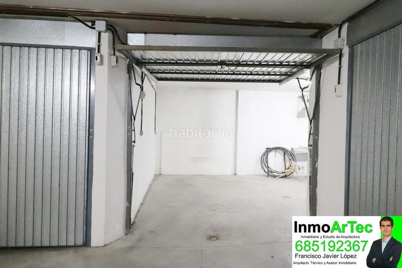 Foto 04e956b1-8f0a-481e-aec1-b973173474a5. Posto auto in avenida rodríguez de la fuente de Íllora 9 in Íllora