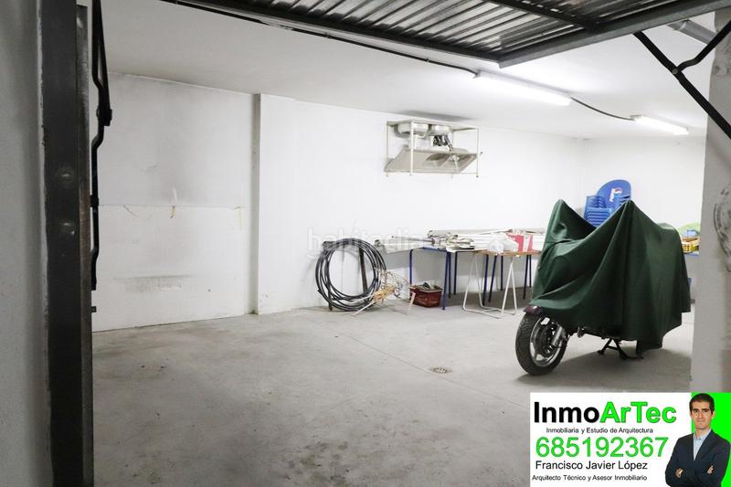 Foto f8f44bfb-a12a-4a93-b1f5-387e036fbc78. Posto auto in avenida rodríguez de la fuente de Íllora 9 in Íllora