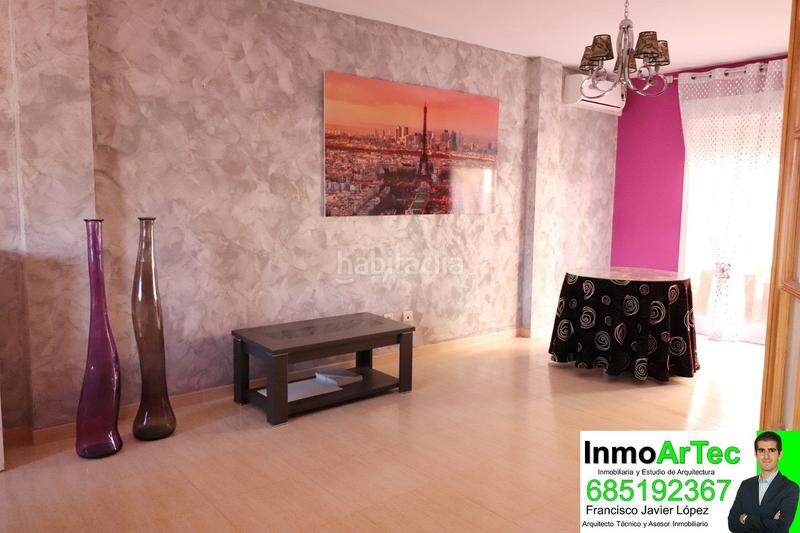 Foto 161c51b1-bc90-44dd-b343-7aacae314924. Casa en calle zuloaga de illora 3 en Íllora