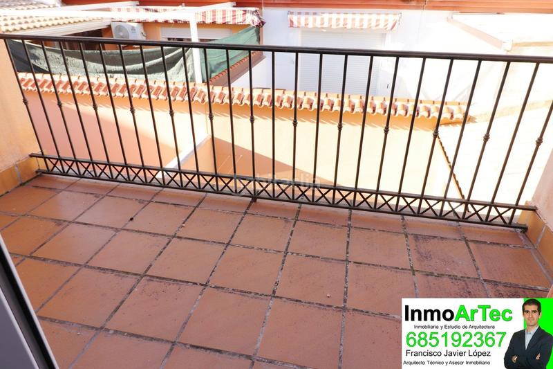 Foto f2d88748-92a1-4810-b1df-1b6c22873681. Casa en calle zuloaga de illora 3 en Íllora