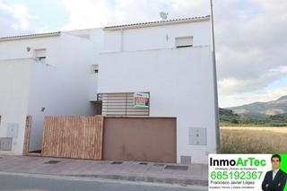 Haus in Calle luciano maldonado 6. Casa moderna y rustica 4 dormitorios