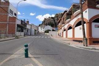 Affitto Locale commerciale in Avenida rodríguez de la fuente de íllora 1. Gran local en el mayor sitio de paso