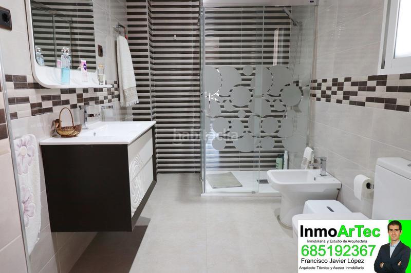 Foto 0e18327e-5643-499a-98cb-f441b2457084. Casa adosada en calle gran capitán 2d en Íllora