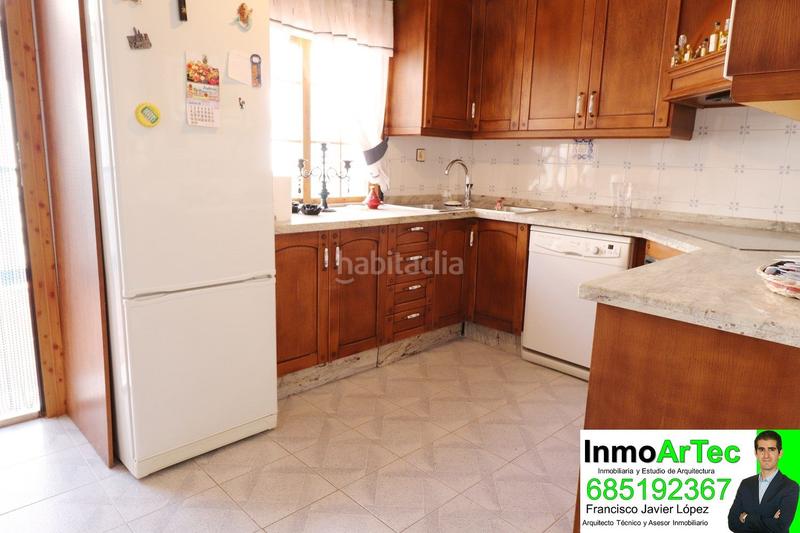 Foto 17221a9a-296b-4fd0-9142-a58f6a13dd6f. Casa adosada en calle gran capitán 2d en Íllora