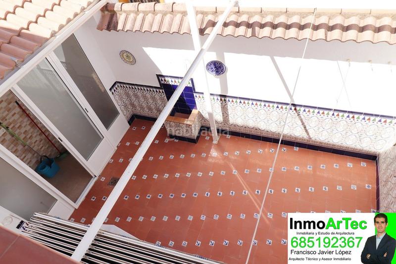 Foto 69ffc936-f62c-4052-9010-6a6ac3e3d842. Casa adosada en calle gran capitán 2d en Íllora