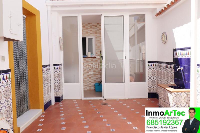 Foto e72a6bf7-eba6-471d-ac75-cef54e1531a7. Casa adosada en calle gran capitán 2d en Íllora