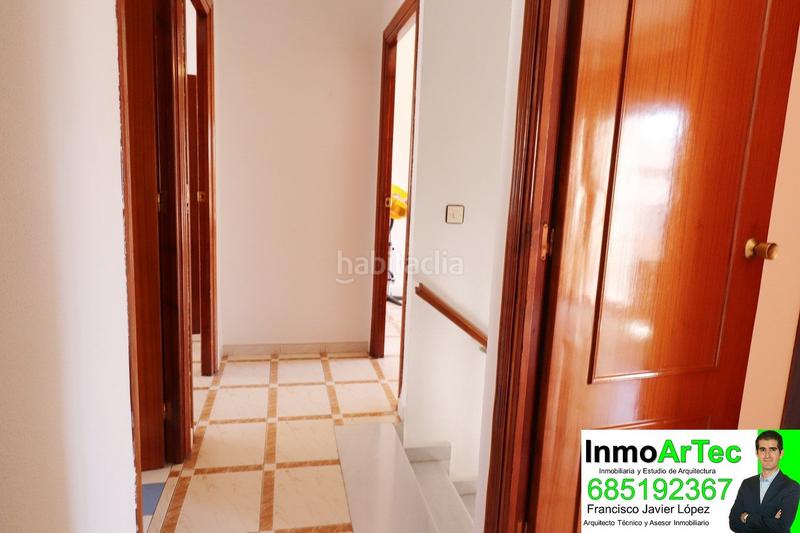 Foto f4a0877d-87bb-4ca0-acd8-37861baba698. Casa adosada en calle gran capitán 2d en Íllora