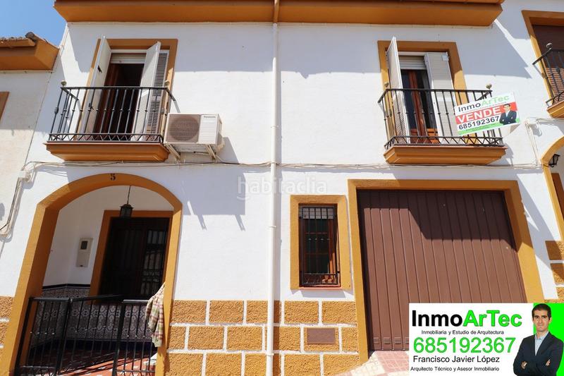 Foto f5c0e511-2fc7-4f9a-b305-70fcea9e81af. Casa adosada en calle gran capitán 2d en Íllora