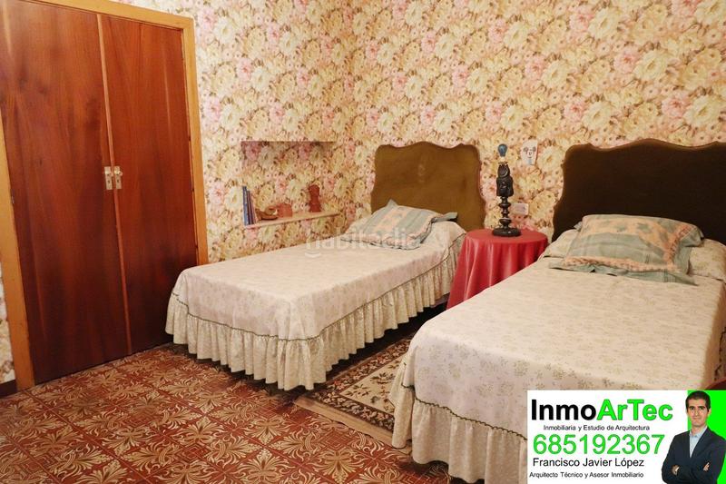 Foto 09432dab-4ca8-4a18-af72-877e0c641a42. Casa a calle molinos de Íllora 2 a Íllora