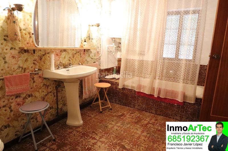 Foto c9f11596-a0d7-4bcd-b87b-26abebbf0549. Casa a calle molinos de Íllora 2 a Íllora