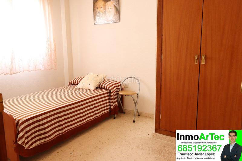 Foto b3ea8d6e-aeda-4f35-8688-9d75fb6be978. Casa a calle ruiz guiraum 2 a Íllora