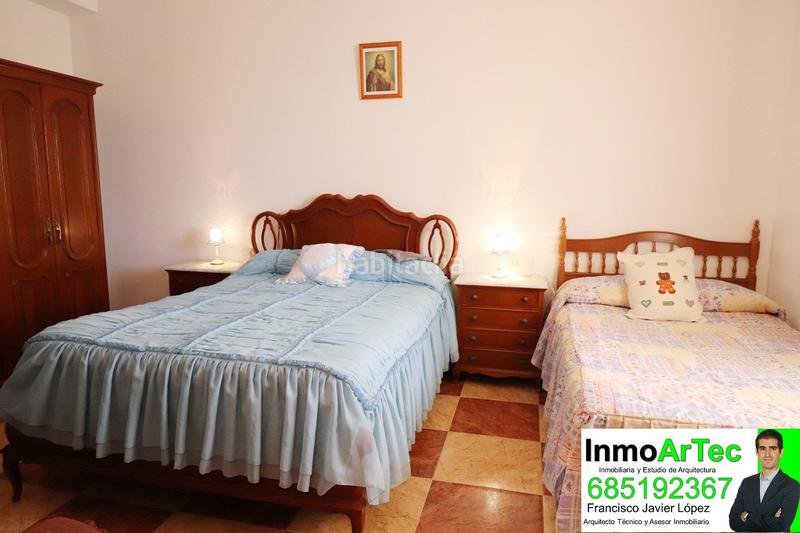Foto 591fc2c7-1240-4935-86ea-35fa03862749. Casa en barrio sur1 60 en Íllora