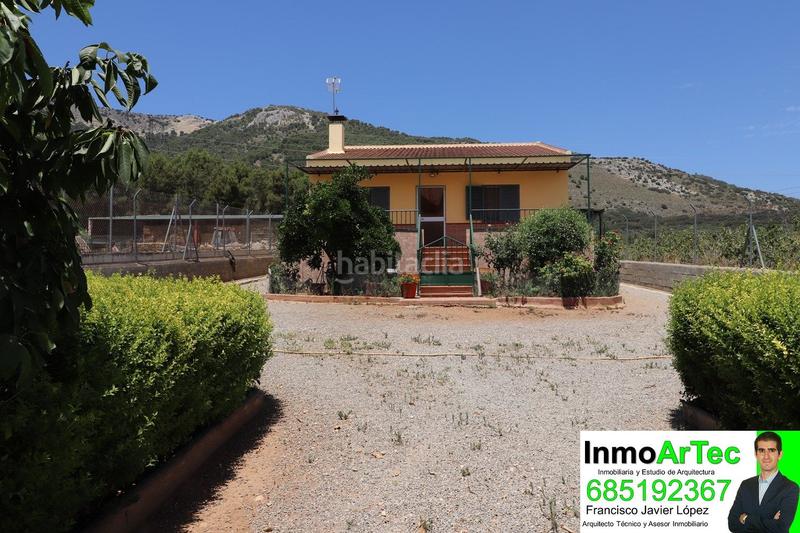 Foto 75ee418c-d280-41a7-9f6b-d54303486942. Casa en barrio sur1 60 en Íllora