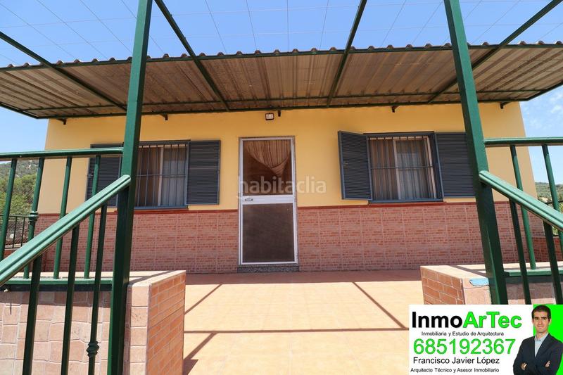 Foto bfc5fd8d-2815-48fc-b50f-20bd63bf6b54. Casa en barrio sur1 60 en Íllora