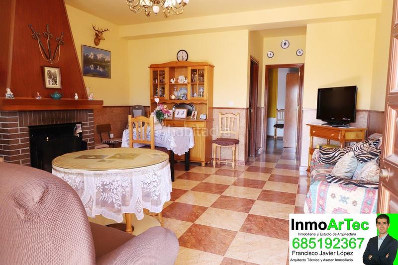 Foto d1ac6a08-fd6d-4a8c-ac49-9637e3d7c307. Casa en barrio sur1 60 en Íllora